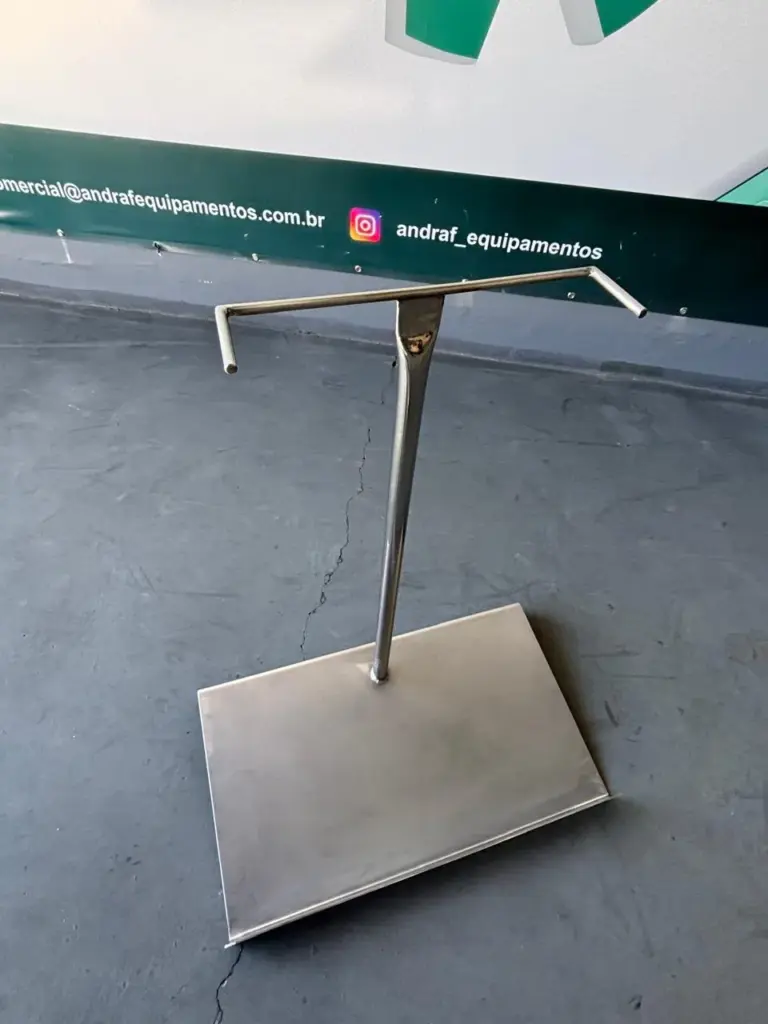 suporte mecânico para rodízios em fábricas